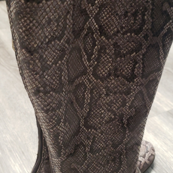 Born Woman Snake Print Boots - Picture 3 of 11